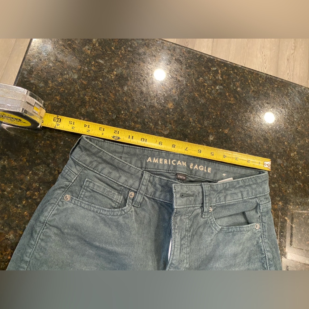 American Eagle Outfitters Green Straight Leg corduroy pants